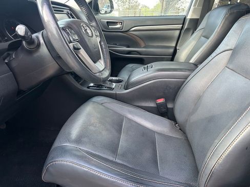 Used 2019 Toyota Highlander Limited Platinum image 11