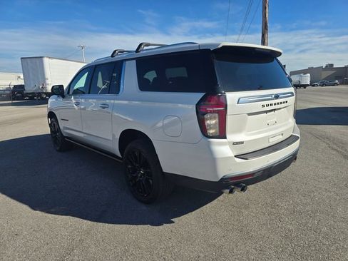 Used 2021 Chevrolet Suburban High Country AWD/4WD image 5
