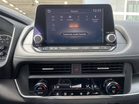 Certified 2024 Nissan Rogue SV image 15