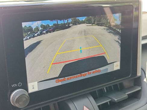 Used 2024 Toyota RAV4 XLE FWD image 25