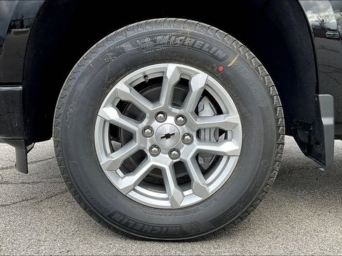 New 2026 Chevrolet Silverado 1500 RST w/ Z71 Off-Road Package AWD/4WD image 11