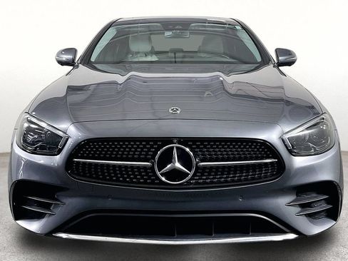 Used 2022 Mercedes-Benz E 350 4MATIC Sedan image 4