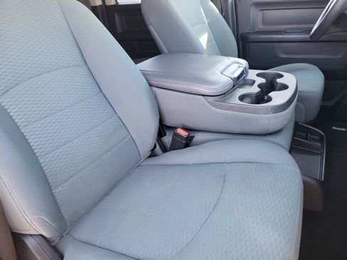 Used 2015 RAM 1500 Express image 25