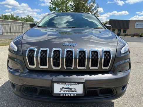 Used 2015 Jeep Cherokee Latitude w/ Cold Weather Group AWD/4WD image 7