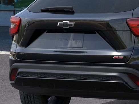 New 2026 Chevrolet Trax RS w/ Sunroof Package FWD image 38