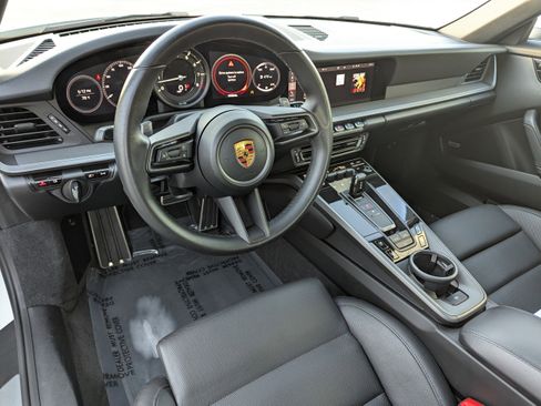 Certified 2021 Porsche 911 Carrera image 2