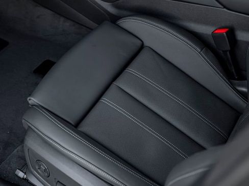 Certified 2025 Audi A6 e-tron Premium Plus w/ Premium Plus RWD image 18