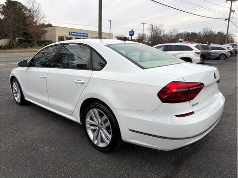 Used 2019 Volkswagen Passat 2.0T Wolfsburg w/ Wheels & Sunroof Package image 4