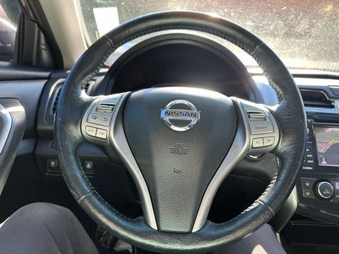 Used 2014 Nissan Altima 2.5 SL w/ Technology Package FWD image 15