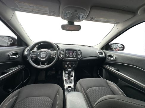 Used 2018 Jeep Compass Sport AWD/4WD image 12
