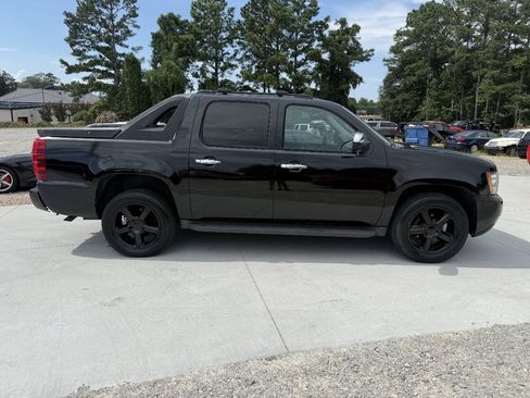Used 2012 Chevrolet Avalanche LT w/ All-Star Edition RWD image 9