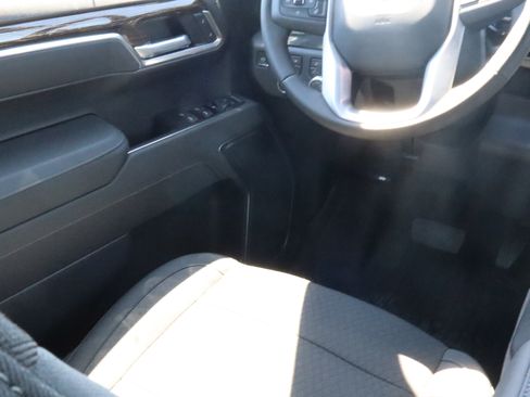 New 2026 GMC Sierra 1500 SLE AWD/4WD image 9