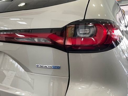 Used 2024 MAZDA CX-90 Plug-In Hybrid w/ Premium Plus AWD/4WD image 17