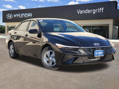 New 2026 Hyundai Elantra SE