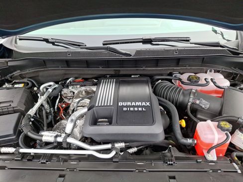 New 2026 Chevrolet Suburban High Country image 32