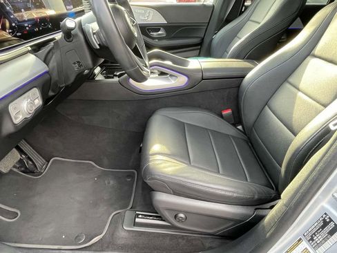 Used 2024 Mercedes-Benz GLS 450 4MATIC image 15