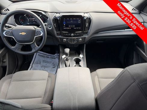 Used 2024 Chevrolet Traverse LT FWD image 12