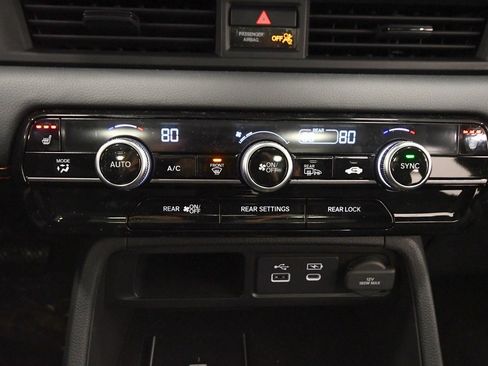 Certified 2025 Honda Pilot TrailSport image 24