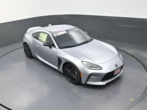 New 2025 Toyota GR86 Premium image 15