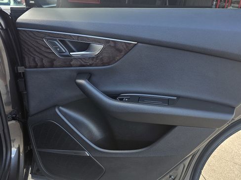 Used 2019 Audi Q8 Premium Plus image 30