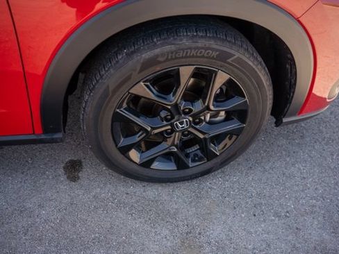 Used 2024 Honda HR-V Sport image 9