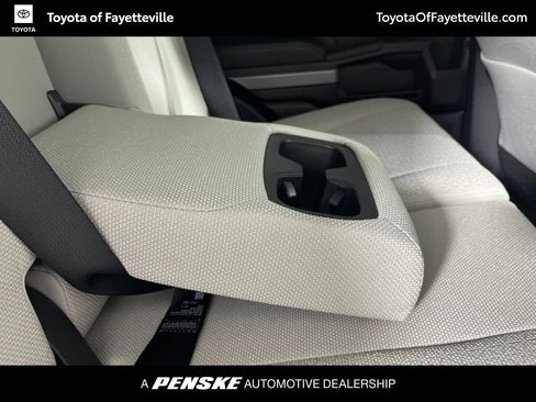 Used 2026 Toyota 4Runner SR5 AWD/4WD image 7