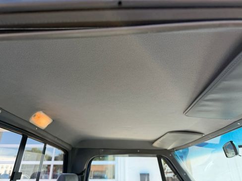 Used 1993 Dodge D/W Truck 250 AWD/4WD image 15