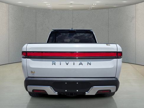 Used 2022 Rivian R1T Adventure AWD/4WD image 6