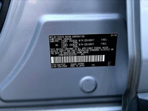 Used 2018 Toyota RAV4 XLE image 19