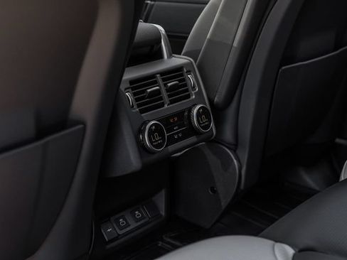 New 2026 Land Rover Discovery Dynamic SE AWD/4WD image 48