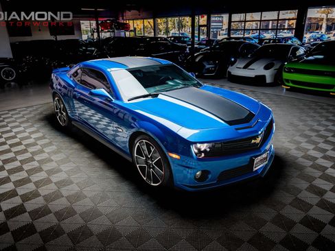 Used 2013 Chevrolet Camaro SS w/ Hot Wheels Special Edition image 3