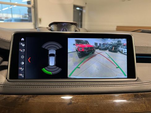 Used 2018 BMW X5 xDrive50i image 18