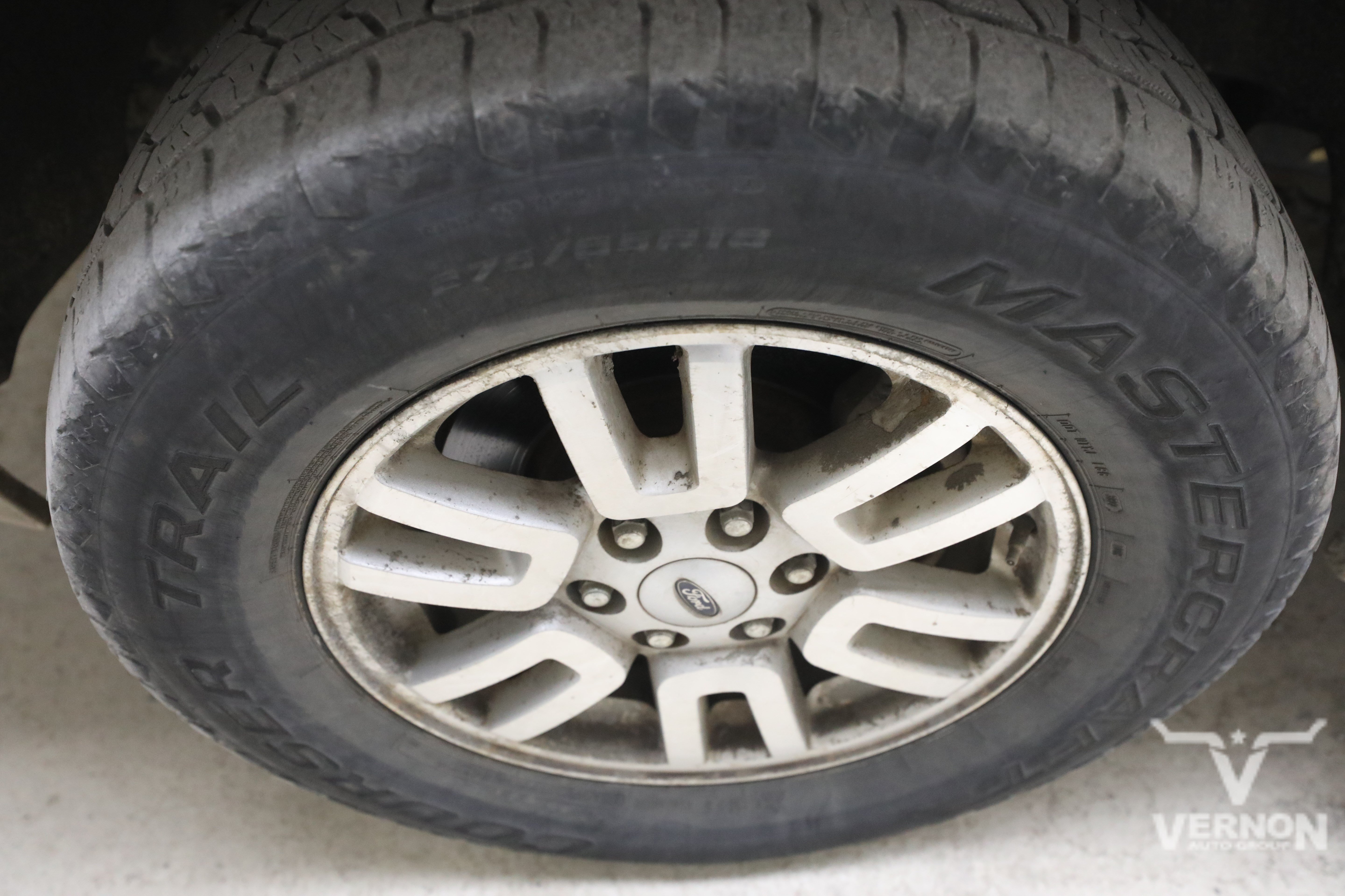 Used 2013 Ford Expedition XLT AWD/4WD image 10