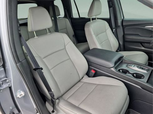 Certified 2025 Honda Passport EX-L image 18