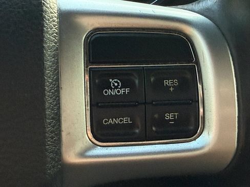Used 2011 Dodge Challenger R/T w/ Electronics Convenience Group RWD image 26