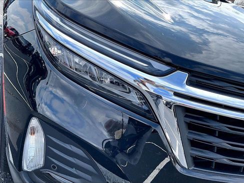 Used 2023 Chevrolet Equinox LT image 30