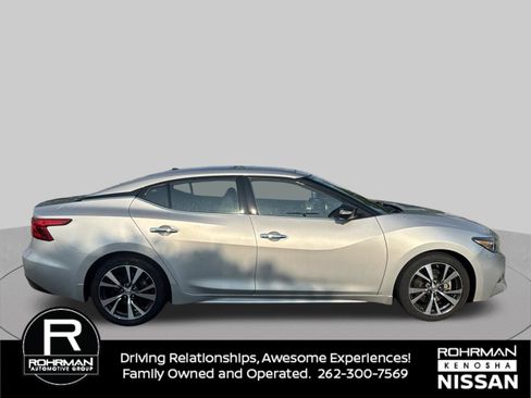 Used 2017 Nissan Maxima Platinum FWD image 4