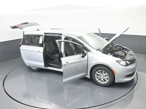 New 2026 Chrysler Voyager LX image 67
