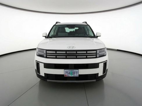 Used 2025 Hyundai Santa Fe SEL image 2