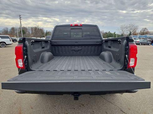 Used 2016 Chevrolet Silverado 1500 High Country image 32