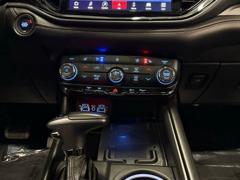Used 2022 Dodge Durango R/T w/ Blacktop Package image 33