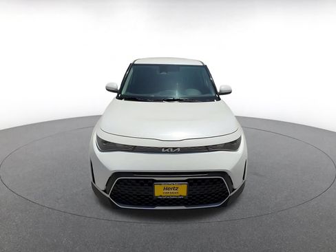 Used 2025 Kia Soul LX w/ LX Technology Package FWD image 4