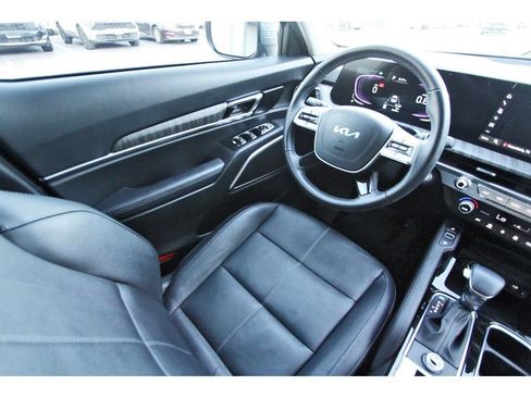 Used 2025 Kia Telluride EX w/ EX Captain's Chair Package FWD image 5