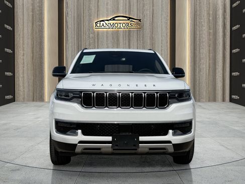 Used 2024 Jeep Wagoneer Series II w/ Flexible Seating Group image 2