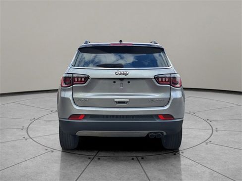 Certified 2022 Jeep Compass Limited image 11