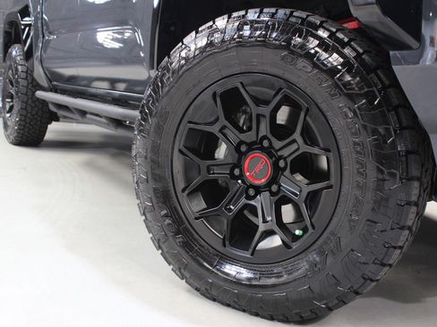 Used 2025 Toyota Tacoma TRD Pro image 29