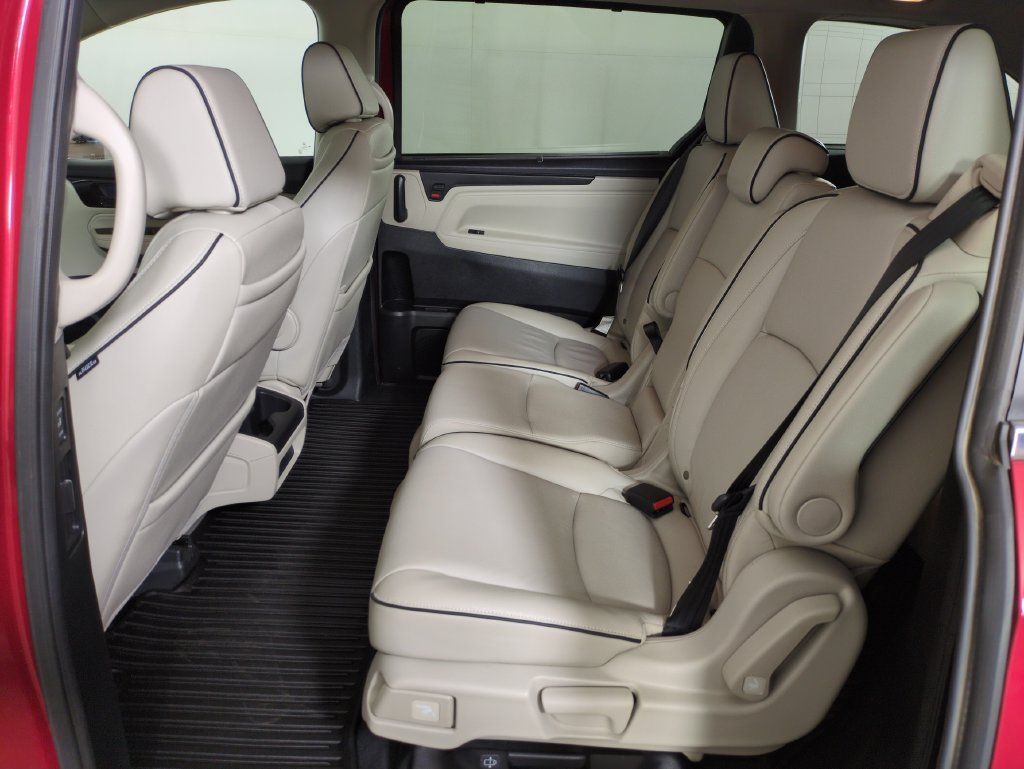 Certified 2025 Honda Odyssey Touring image 32