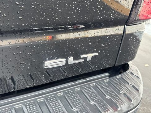 Used 2025 GMC Sierra 1500 SLT AWD/4WD image 36