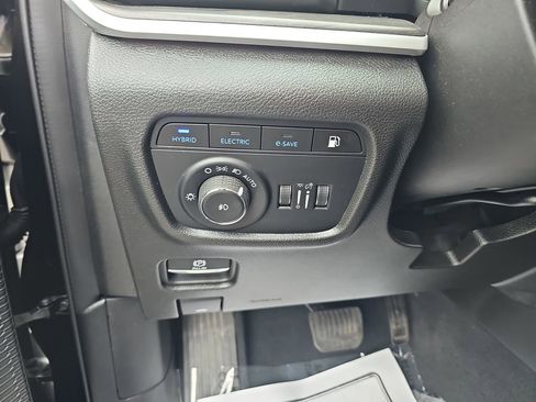Used 2022 Jeep Grand Cherokee Limited 4xe AWD/4WD image 31