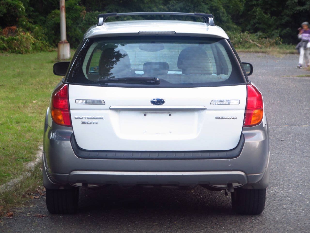 Used 2005 Subaru Outback 3.0R Limited AWD/4WD image 4